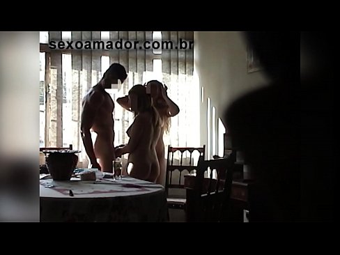 ❤️ دوستان سکس یک مرد غول پیکر و سه نفری را با او دعوت می کنند ️❌  ویدیو سکس در پورنو fa.sexygirlspics.ru ﹏